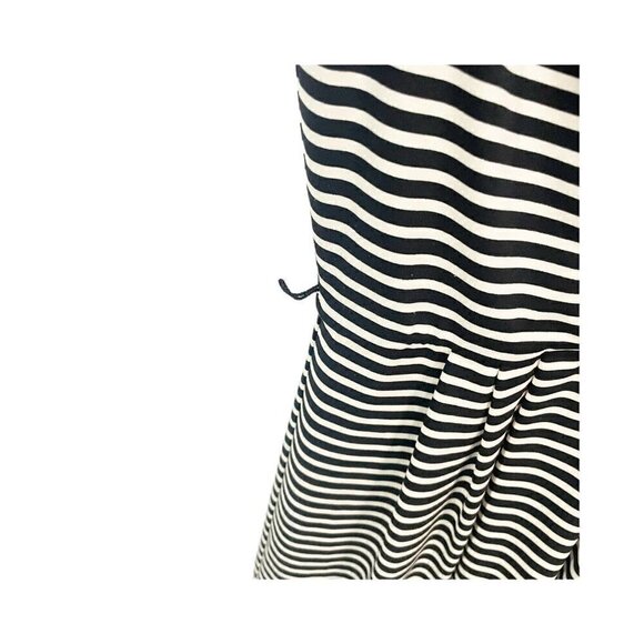 BCBG MAXAZRIA Dress Size 0 V Neck Stretch Striped Short Sleeve Crossover Front - Picture 6 of 6
